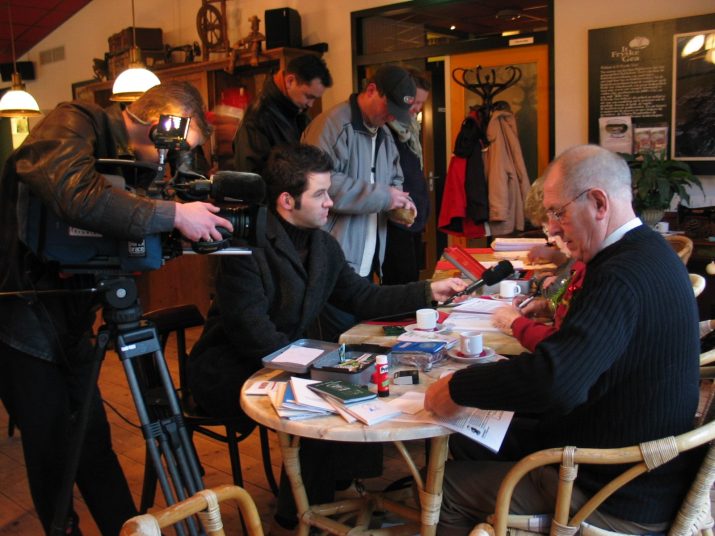 Kerstwandeling 2003: bijna record aantal deelnemers