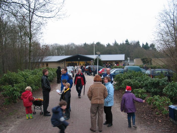 Kerstwandeling 2003: bijna record aantal deelnemers