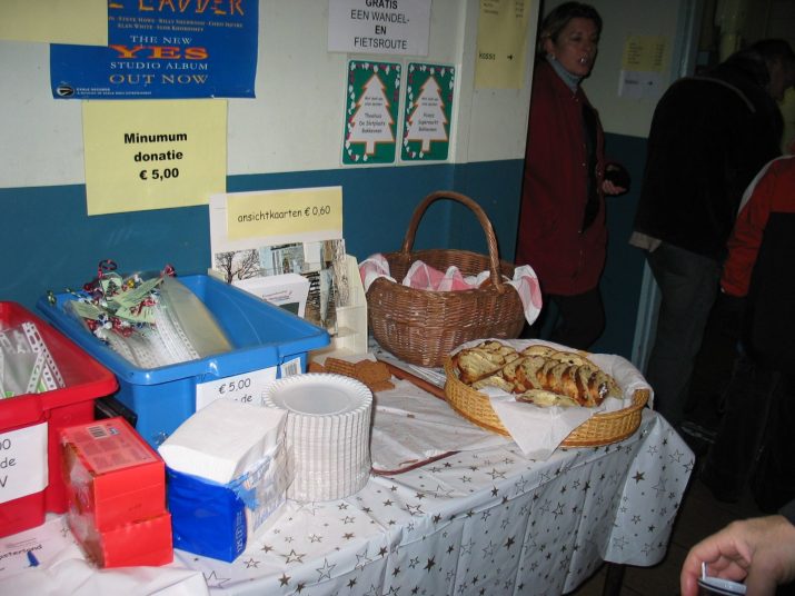 Kerstwandeling 2003: bijna record aantal deelnemers