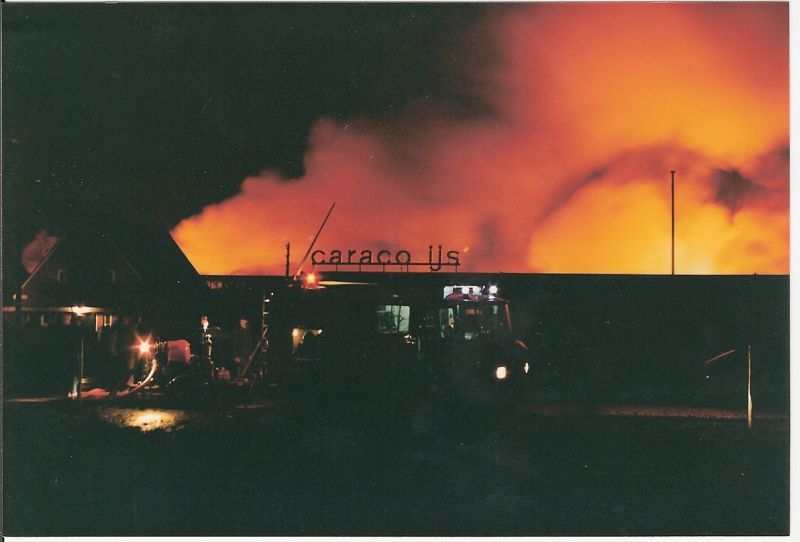 Brand bij Van der Velde.