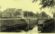 sluis met sluiswachterswoning