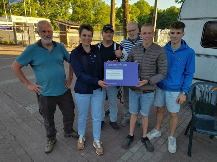 Rabobank geeft voor jeugdhonk