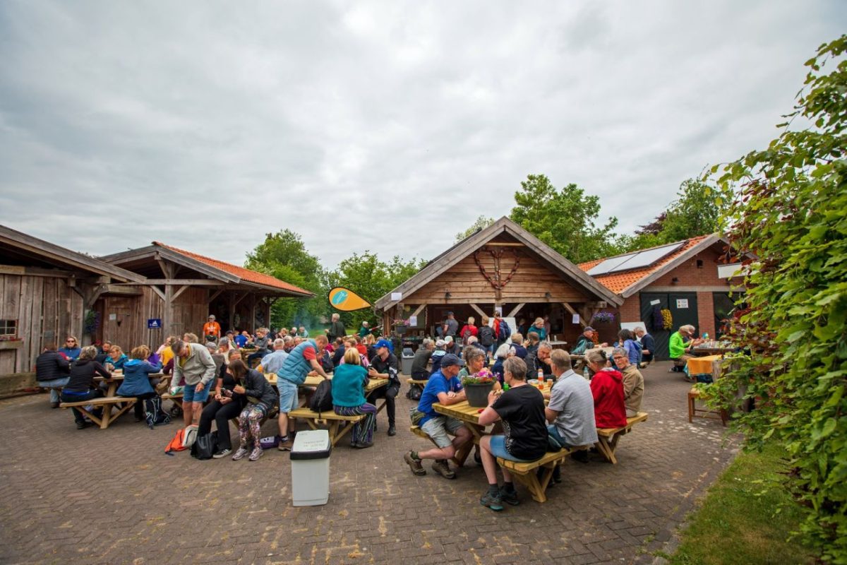 Druk bezocht rustpunt onderweg
