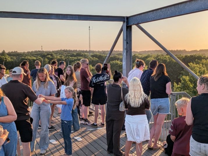 Zonsverduistering vanaf uitkijktoren