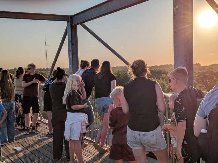 Zonsverduistering vanaf uitkijktoren
